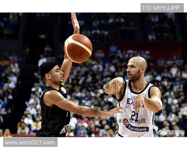 南京篮球队在世界杯积分榜上以88分稳居第一名展现强劲实力